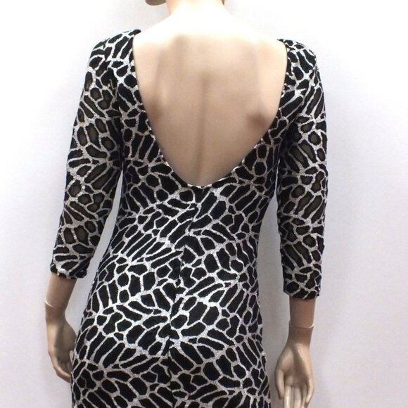 Sexy Long Sleeve Dress Black and White Low Back Dress - Size M / Size L - NEW ! - Picture 2 of 15